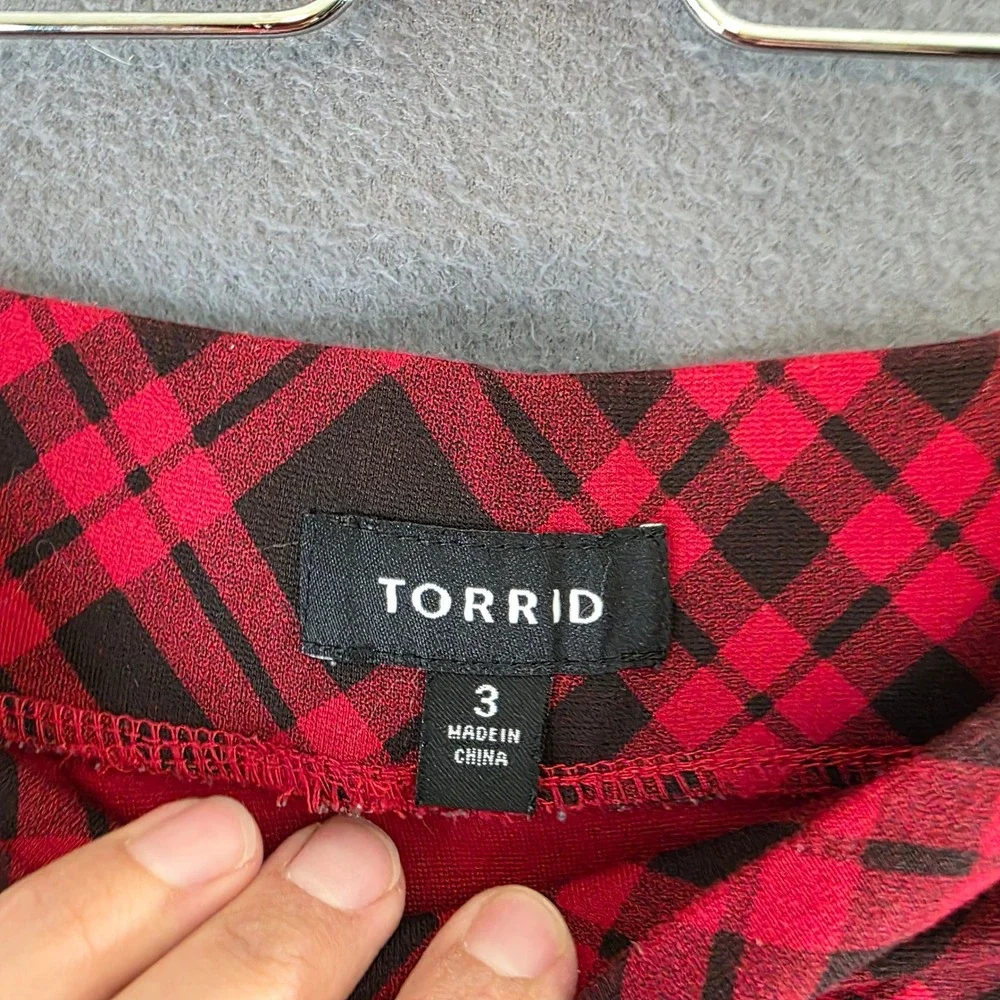 Torrid Red and Black Plaid Skater Skirt Plus Size 3 Mini Flared Tartan Check